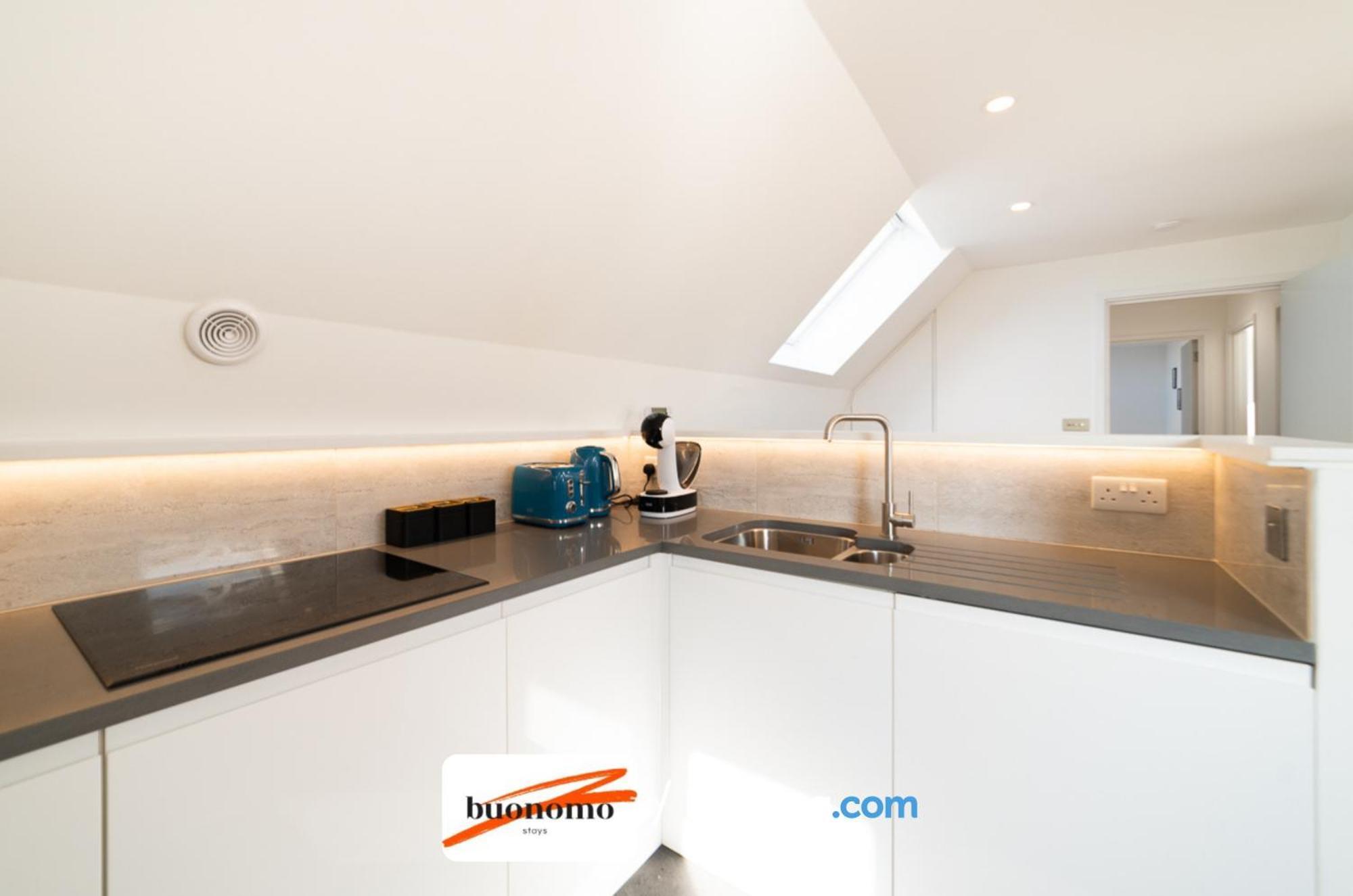 Two Bedroom Apartment At Buonomo Stays Short Lets & Serviced Accommodation Лондон Екстер'єр фото