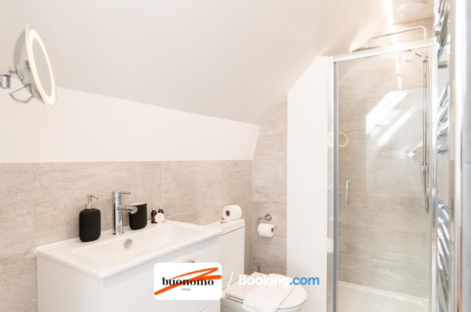 Two Bedroom Apartment At Buonomo Stays Short Lets & Serviced Accommodation Лондон Екстер'єр фото