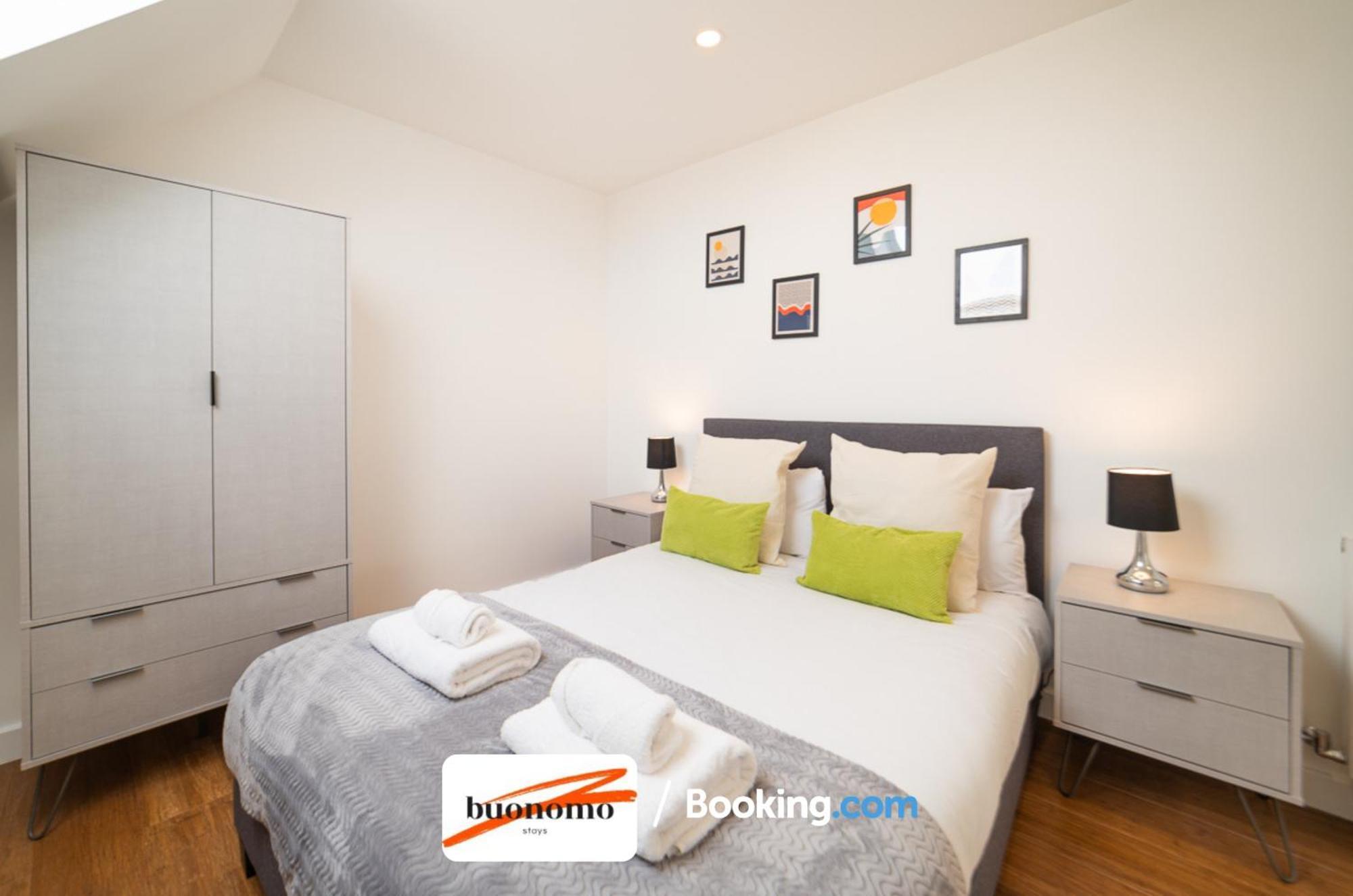 Two Bedroom Apartment At Buonomo Stays Short Lets & Serviced Accommodation Лондон Екстер'єр фото