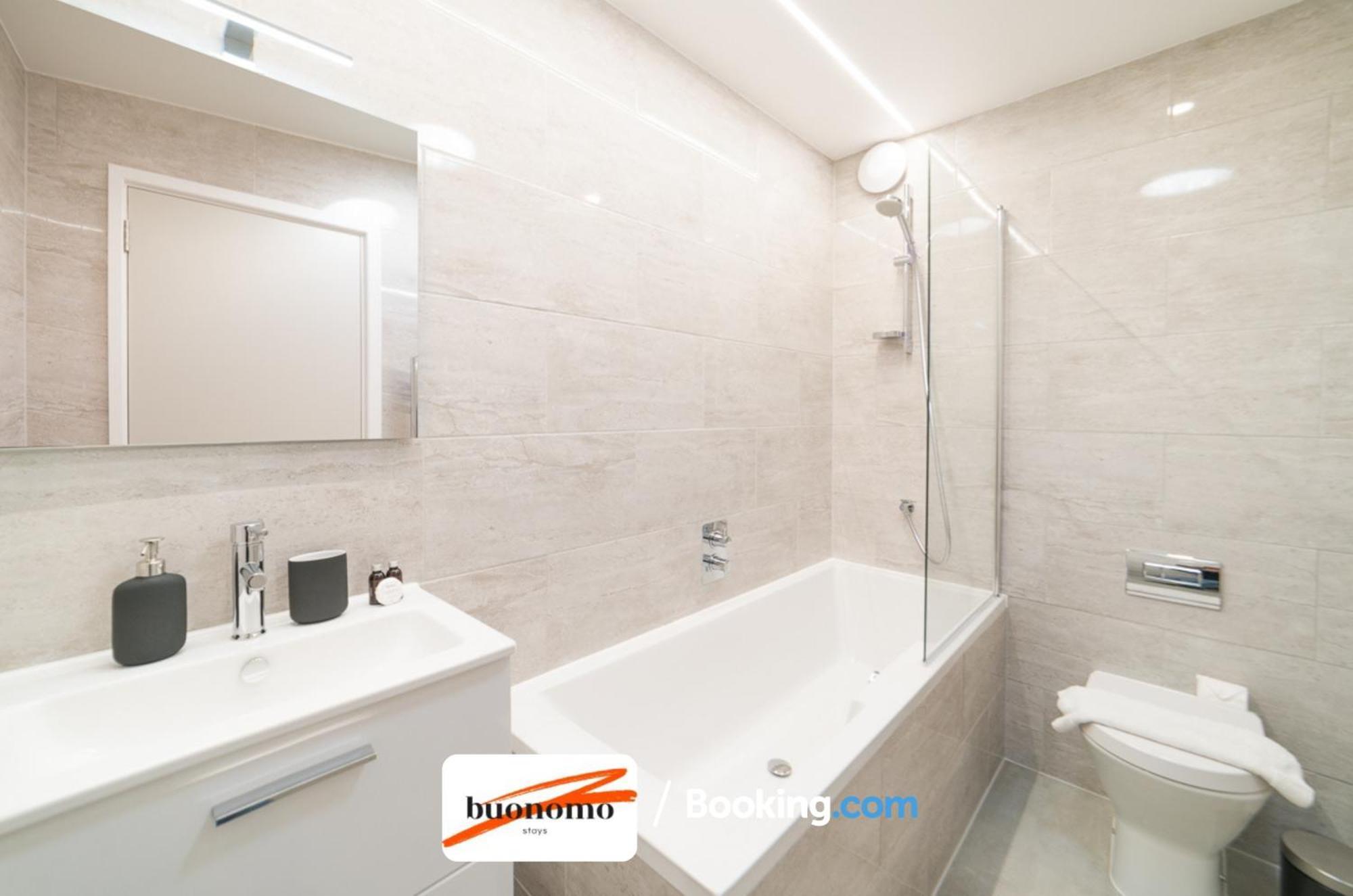Two Bedroom Apartment At Buonomo Stays Short Lets & Serviced Accommodation Лондон Екстер'єр фото
